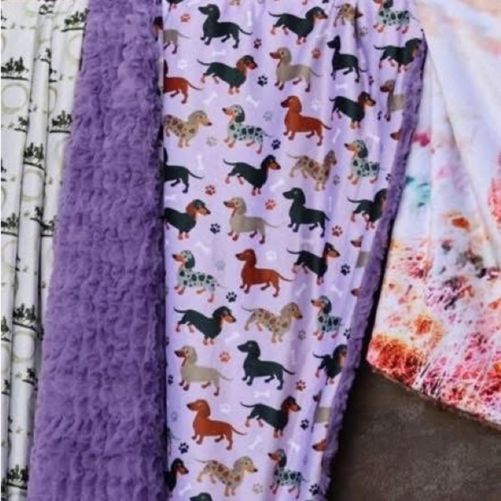 The Handmade Heifer Dachshund Minky Lap/Travel Blanket 30x60 NEW